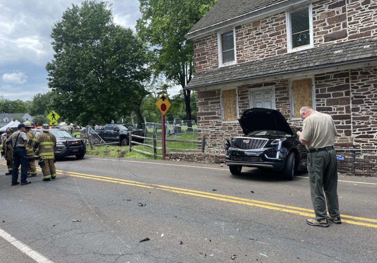 TRAFFIC: Homestead Grays Bridge reopens after two-vehicle crash